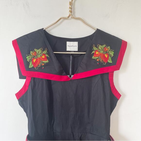 NWT ModCloth Royal Monk Retro 50s Pin Up Girl Strawberry Dress S / 10 - Picture 6 of 12